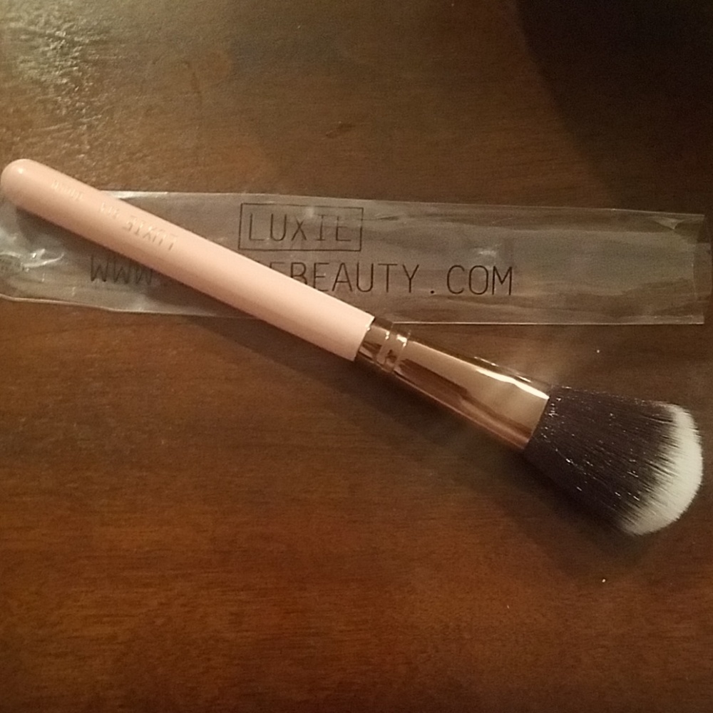 Luxie 514 Blush Brush